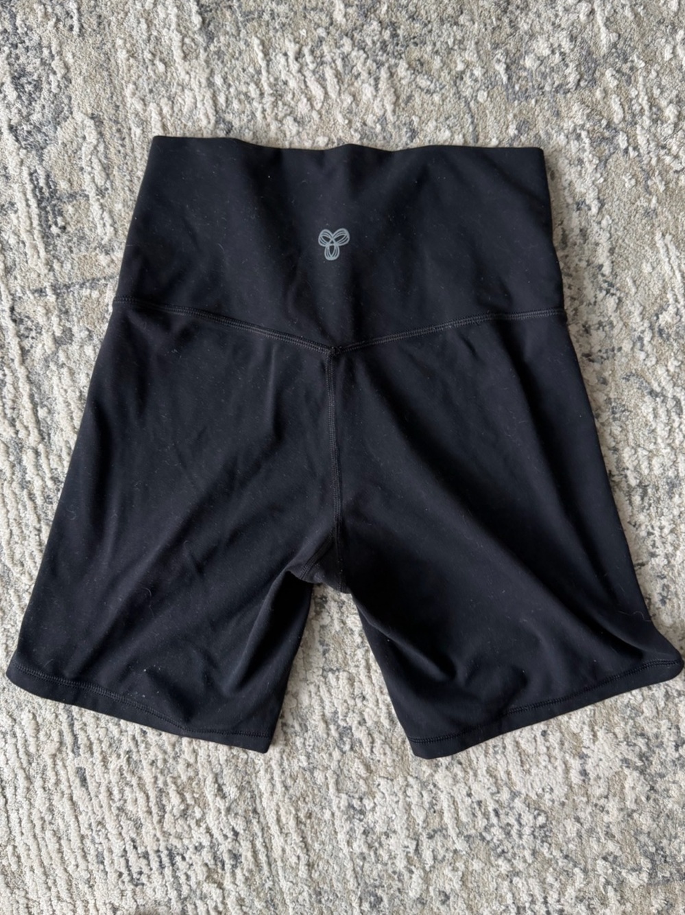 Aritzia TNA Atmosphere Hi-Rise 7 inch Black Bike Shorts